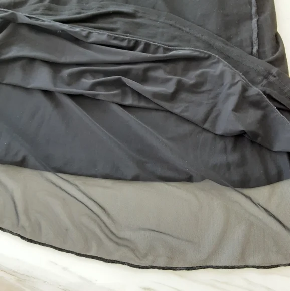 NWOT SESE CODE BLACK MESH TULIP TUNIC SLEEVE TOP - Picture 10 of 10